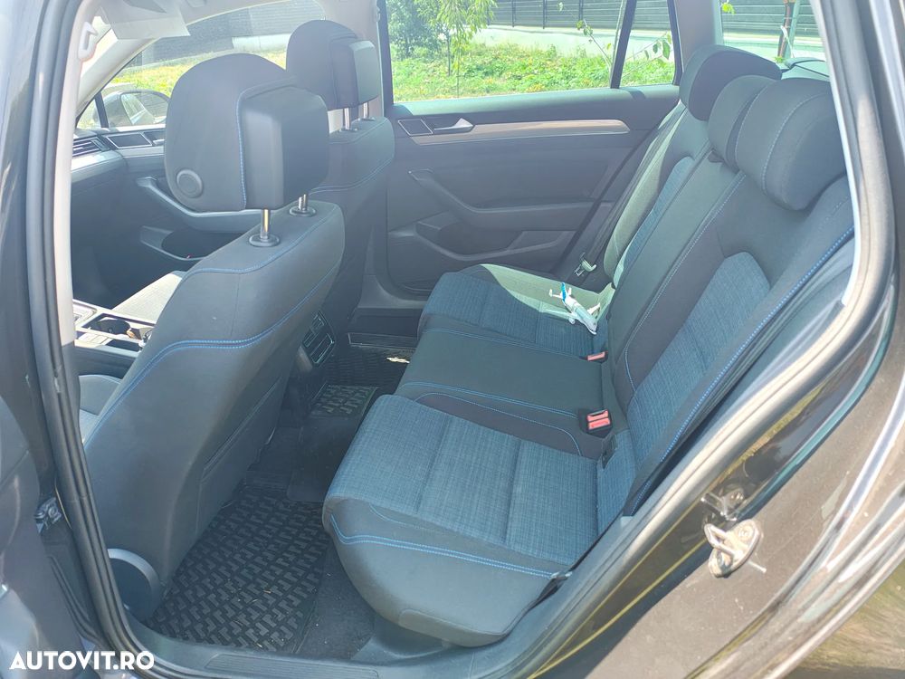 Volkswagen Passat Standard - 9
