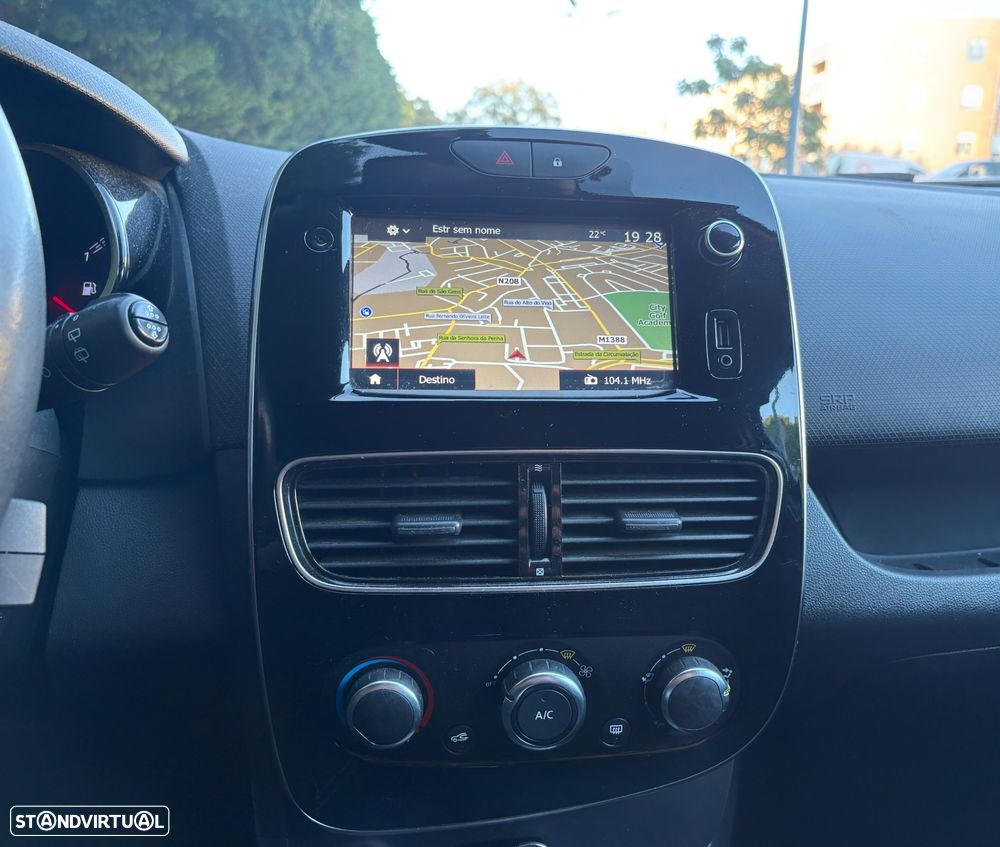 Renault Clio Sport Tourer 0.9 TCe Limited Edition - 14