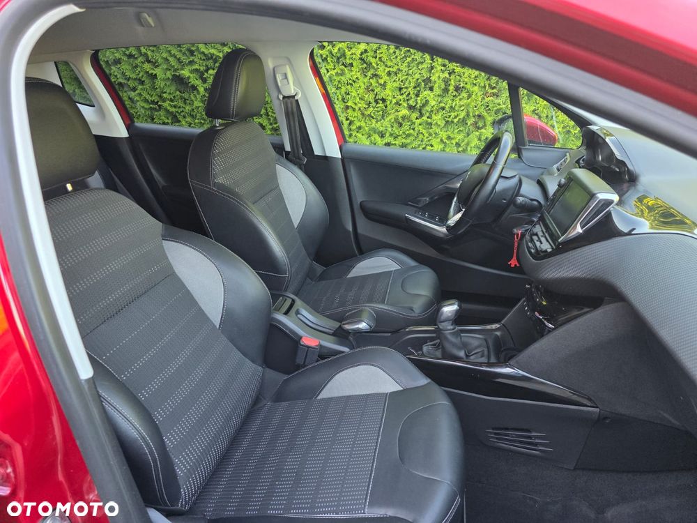 Peugeot 2008 PureTech 110 Stop&Start Allure - 16
