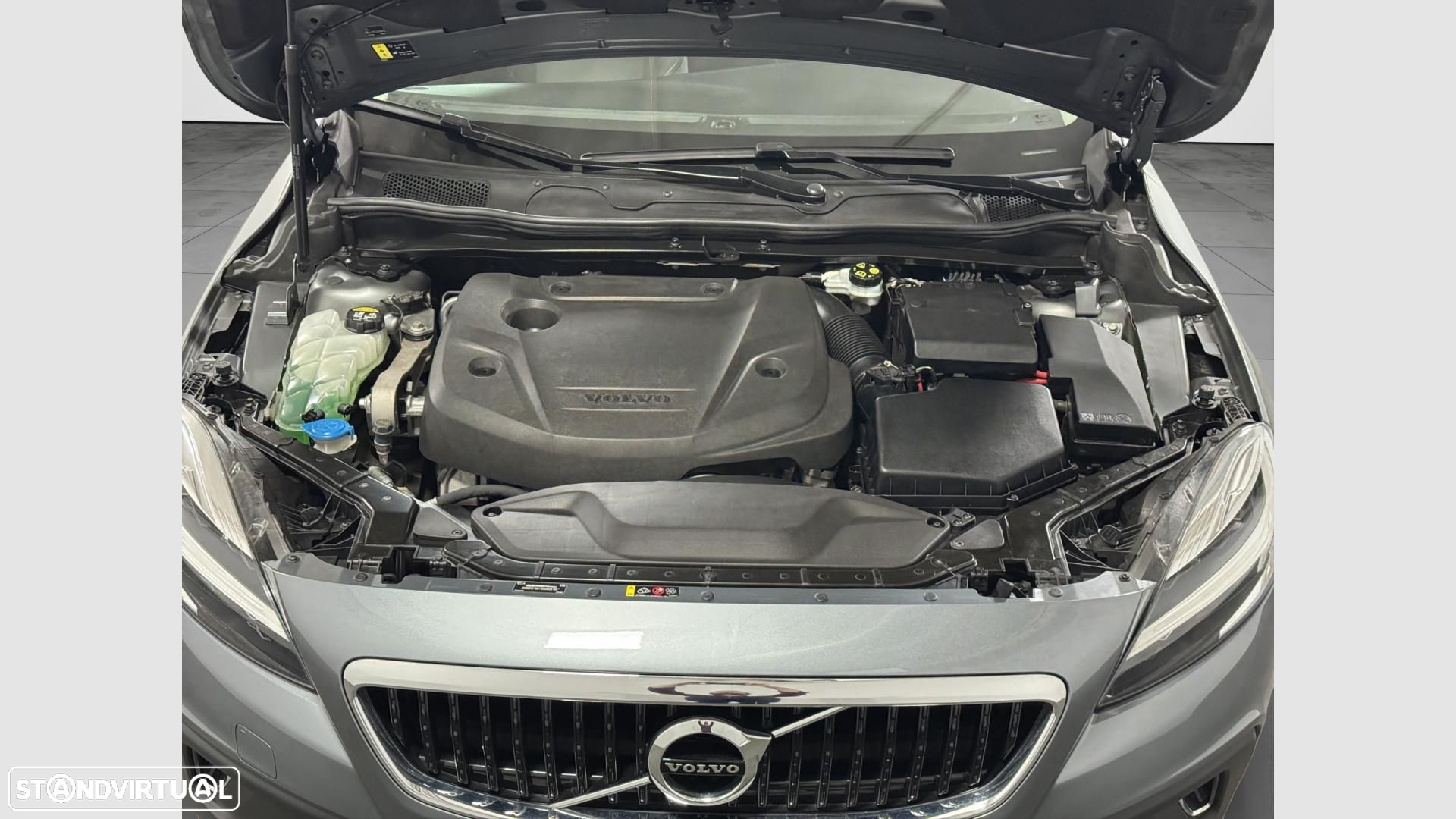 Volvo V40 Cross Country 2.0 D3 Plus - 21