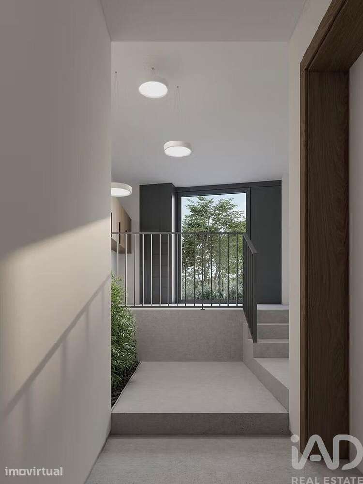 Apartamento T1 em Santa Marinha E São Pedro Da Afurada de 83,00 m2 - Grande imagem: 2/6