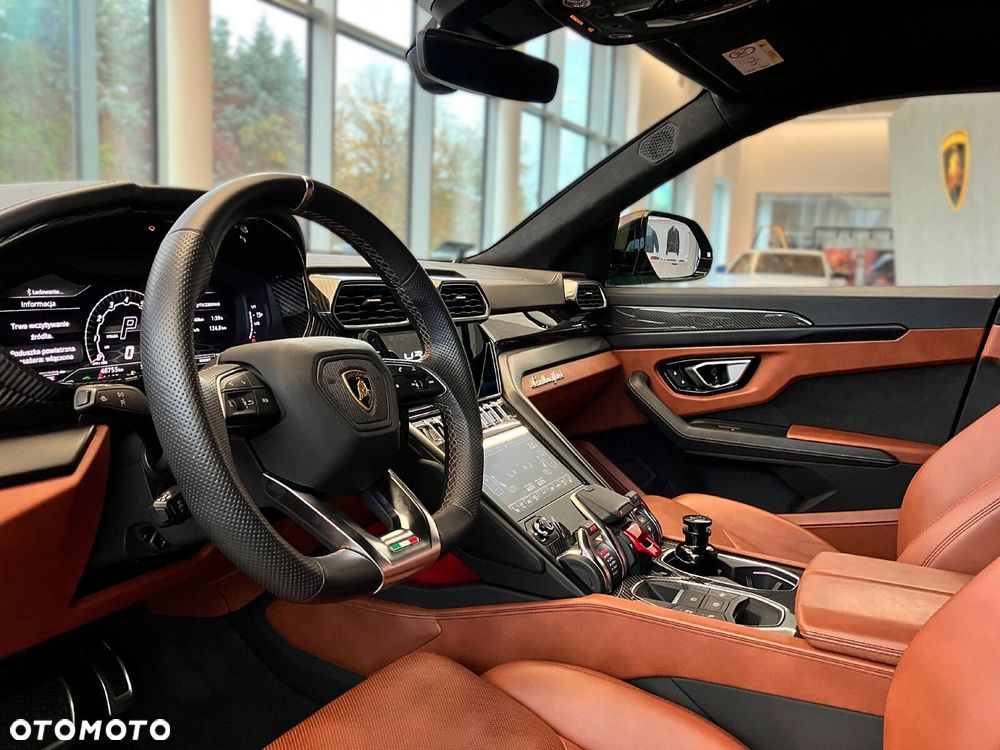 Lamborghini Urus - 11