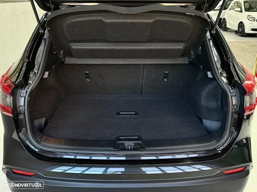 Nissan Qashqai 1.5 dCi N-Connecta - 27