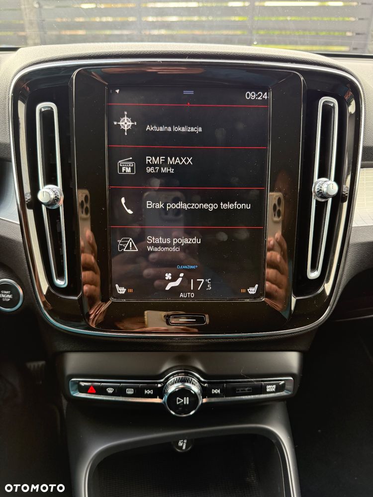Volvo XC 40 D3 AWD Momentum Pro - 23
