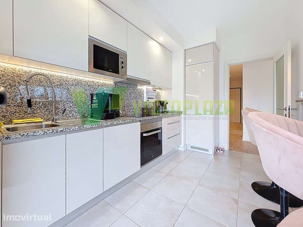 Apartamento T4 Acabamentos de Luxo na Urbanização do Fojo, Portimão - Grande imagem: 3/31