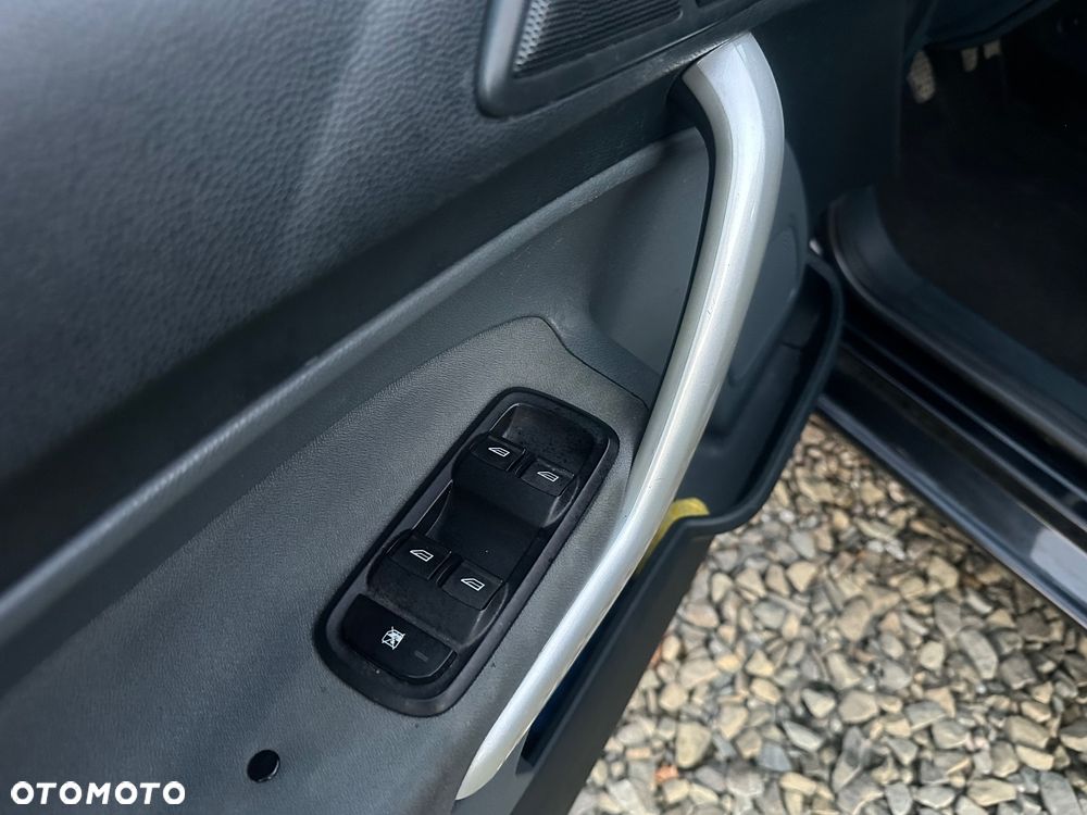 Ford Fiesta 1.6 Ti-VCT Ghia - 37