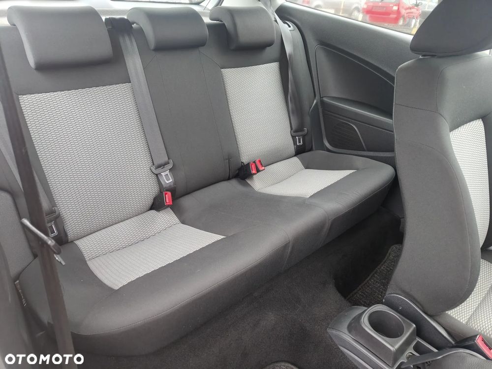 Volkswagen Polo - 15