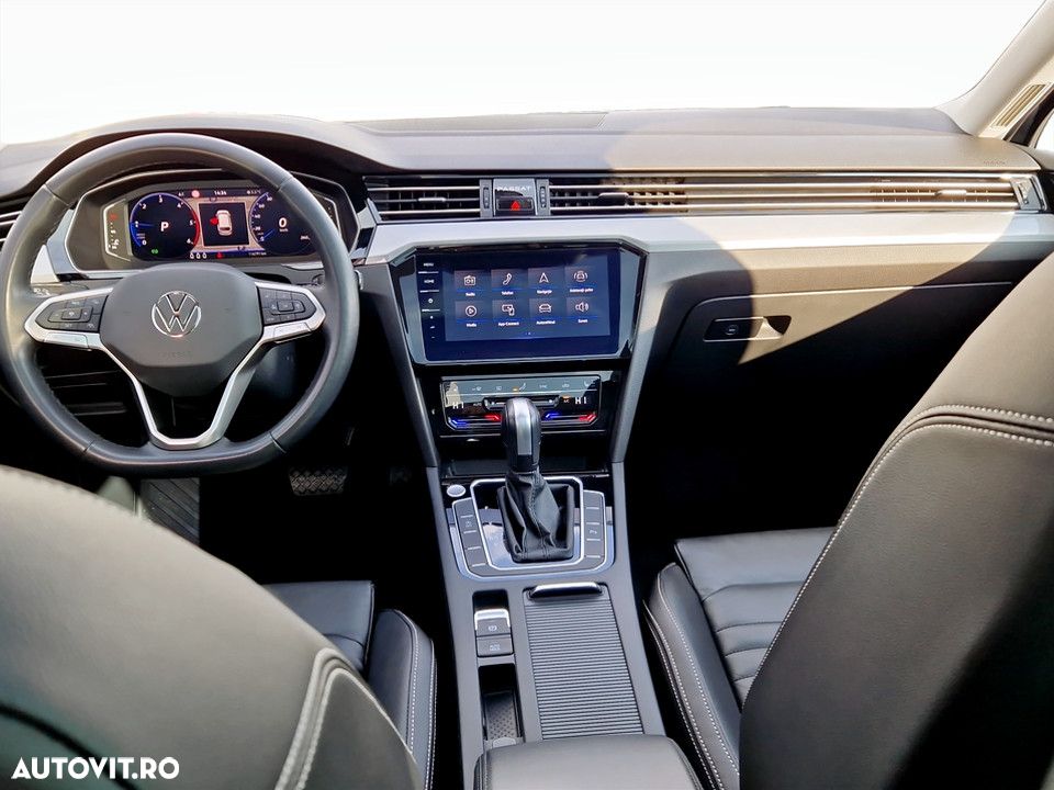 Volkswagen Passat 2.0 TDI DSG Comfortline - 13