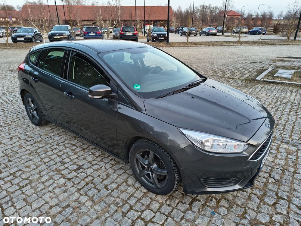 Ford Focus 1.6 Edition - 16