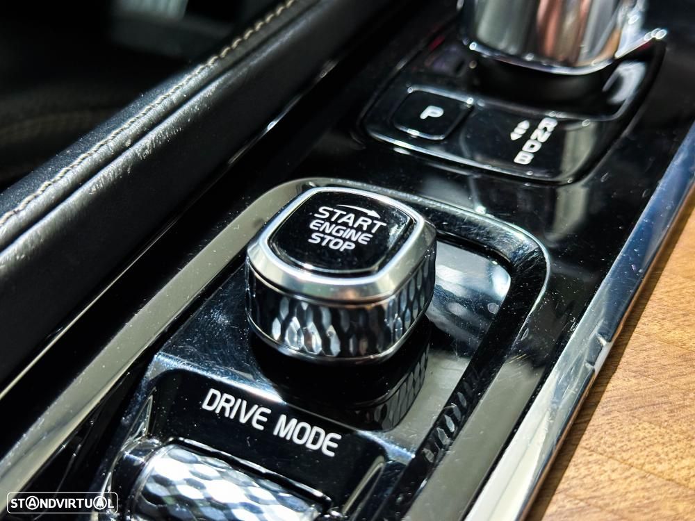 Volvo XC 90 T8 AWD Twin Engine Geartronic Inscription - 36