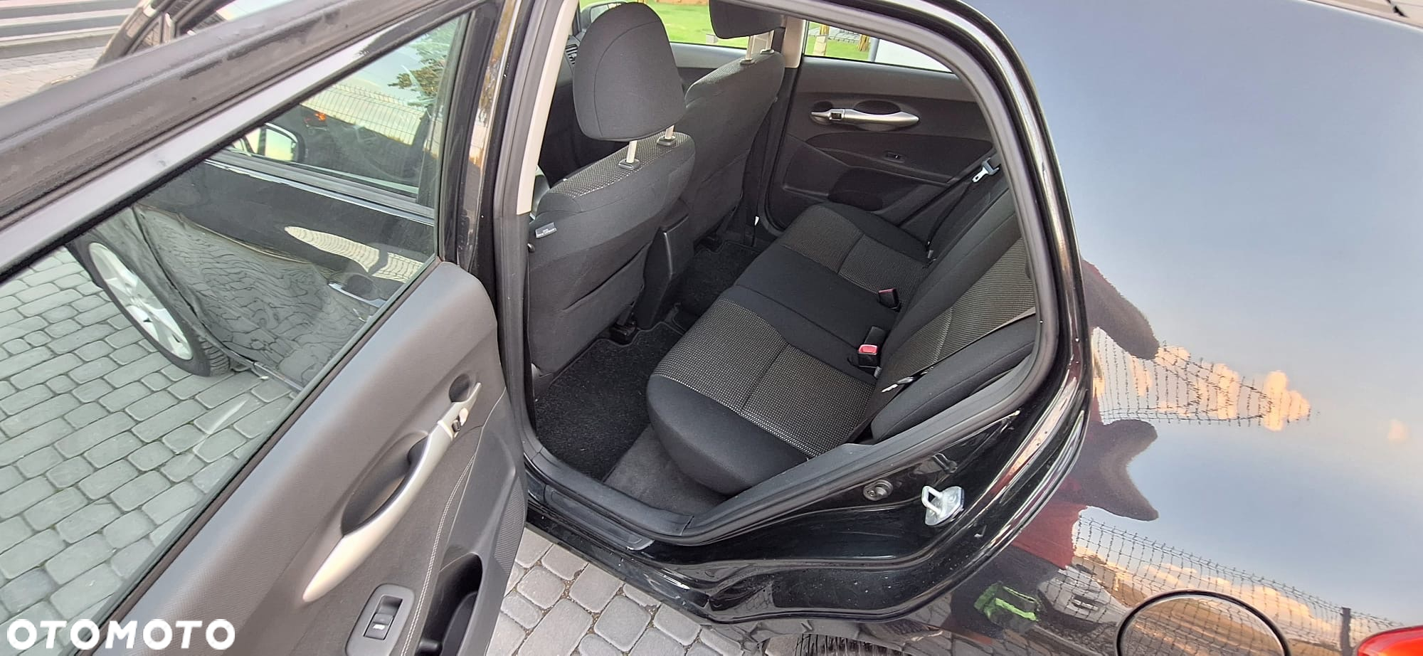 Toyota Auris 1.6 Sol - 5