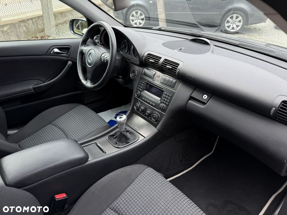 Mercedes-Benz Klasa C 200 Kompressor Sport Edition + - 20