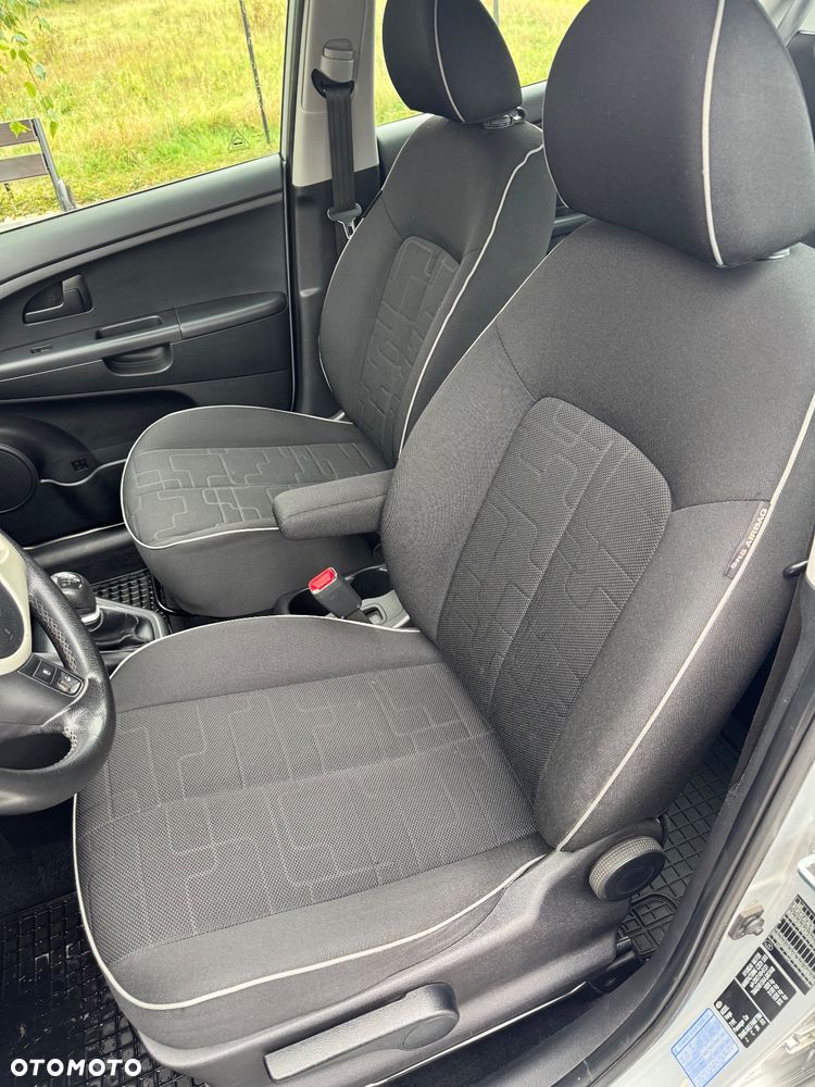 Kia Venga 1.4 CRDi L - 9