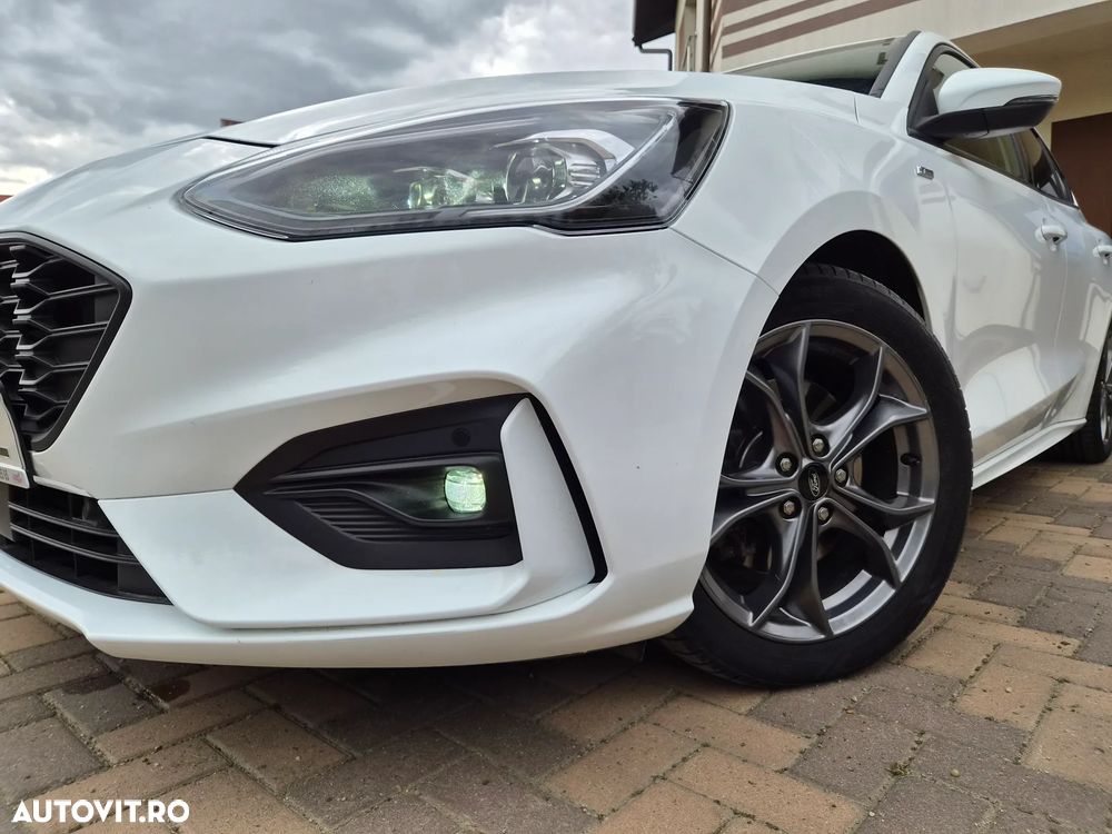 FORD Focus 2021 — imagine 40