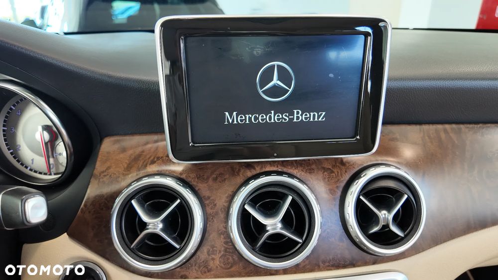 Mercedes-Benz GLA 250 4-Matic - 27