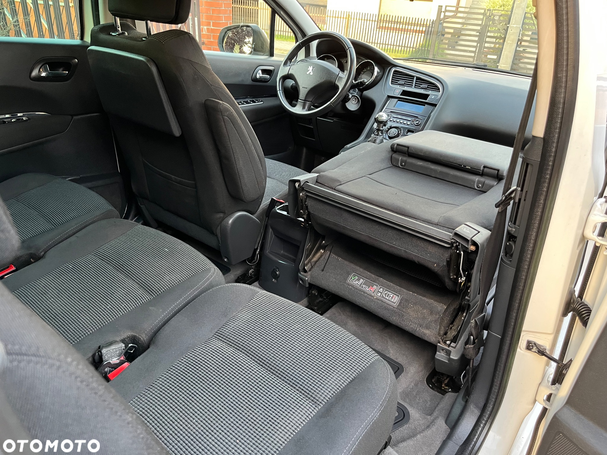 Peugeot 5008 1.6 HDi Active 7os - 24