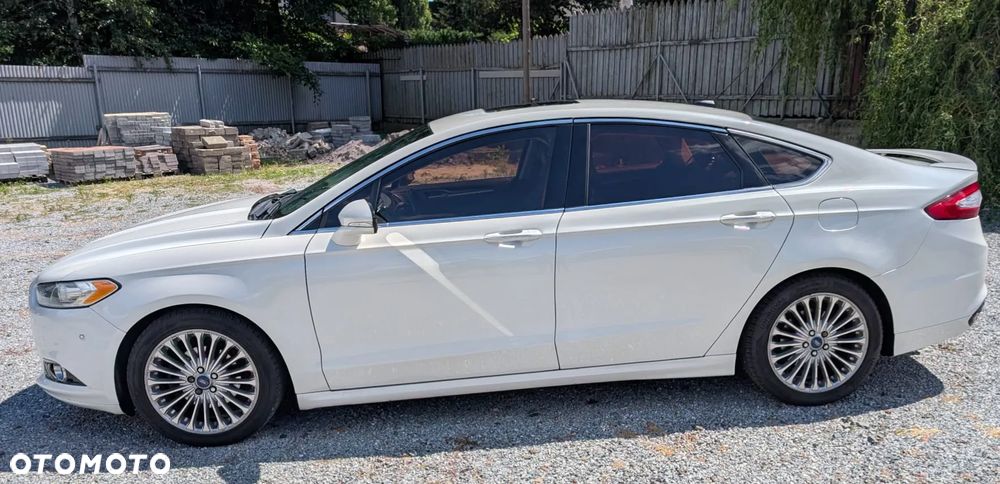 Ford Fusion 2.0 EcoBoost Titanium - 4