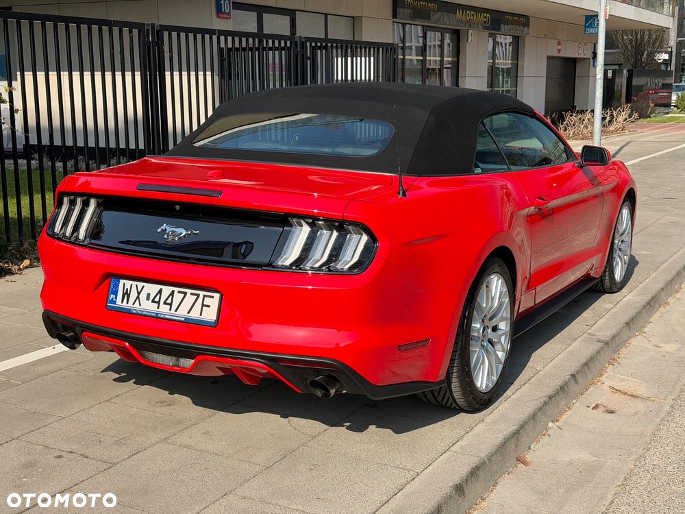 Ford Mustang - 1