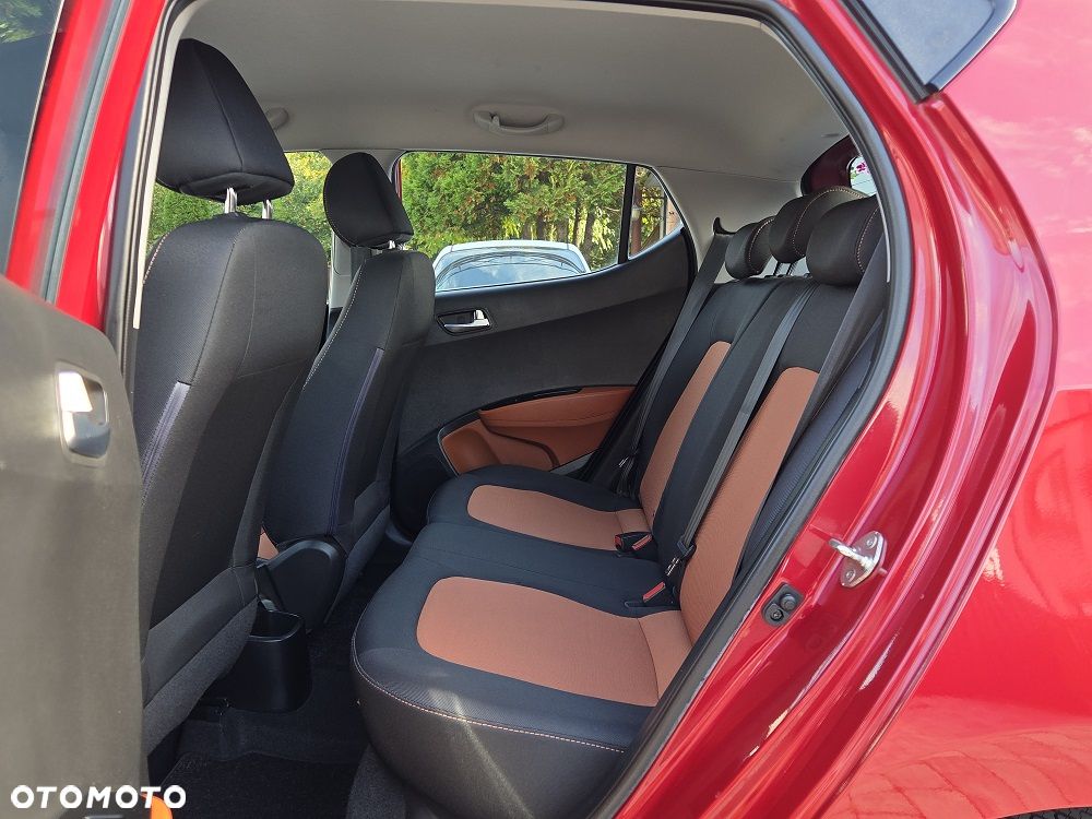 Hyundai i10 1.0 YES Gold - 11
