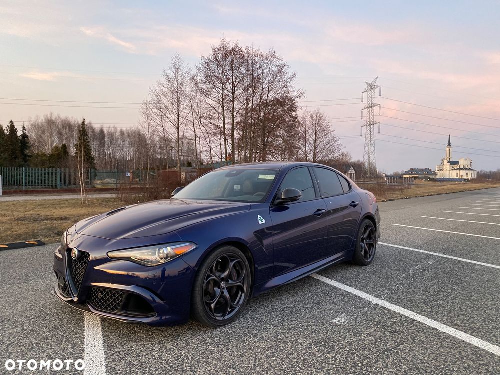 Alfa Romeo Giulia 2.9 V6 Bi-Turbo AT8 Quadrifoglio - 8