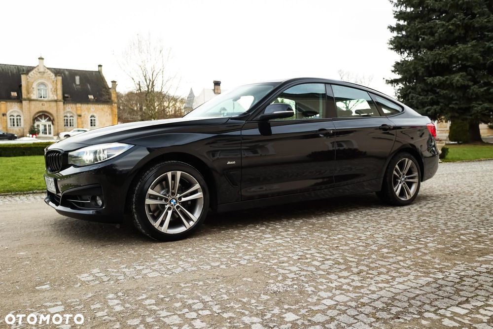 BMW Seria 3 330i Sport Line Sport - 18