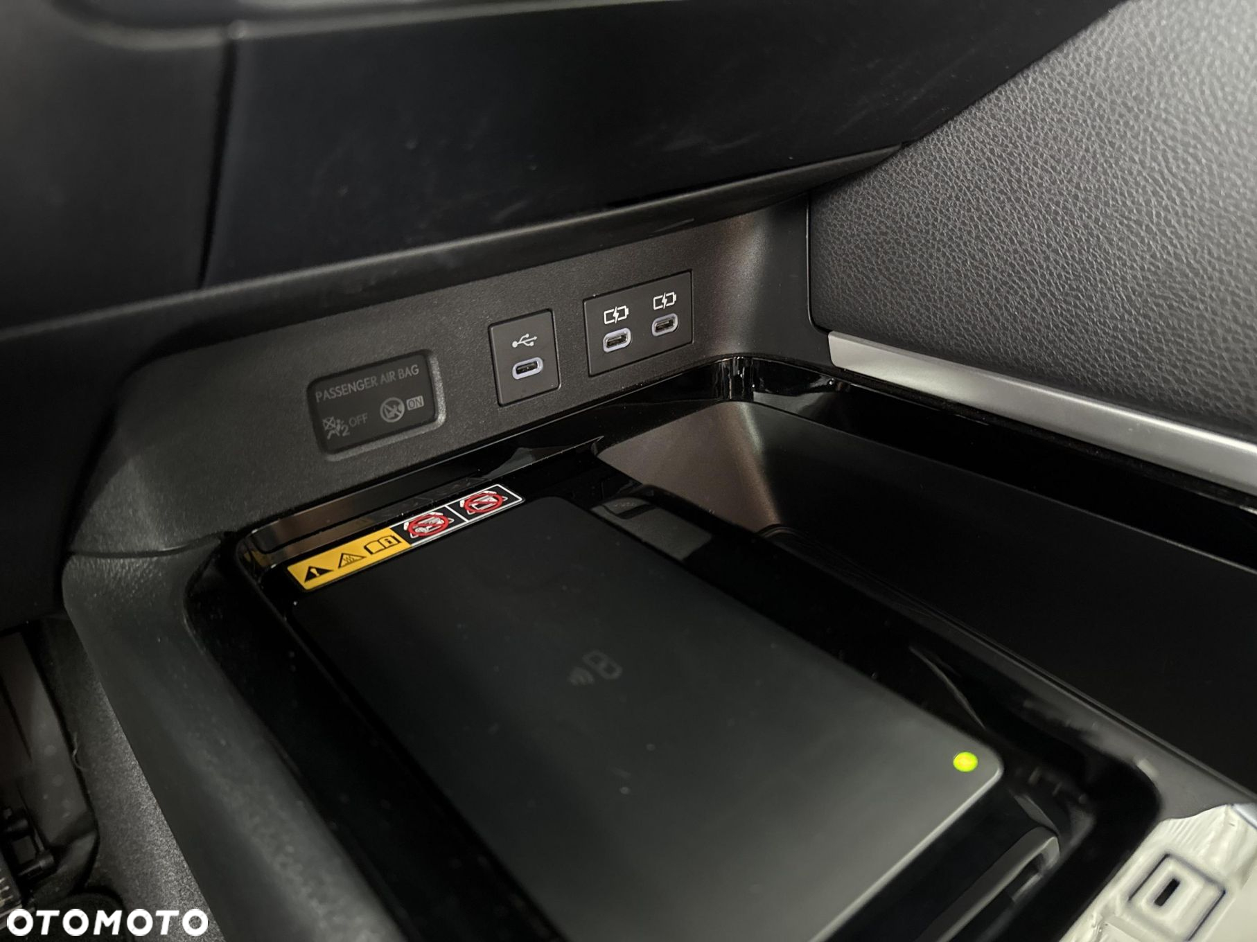 Toyota Camry - 28