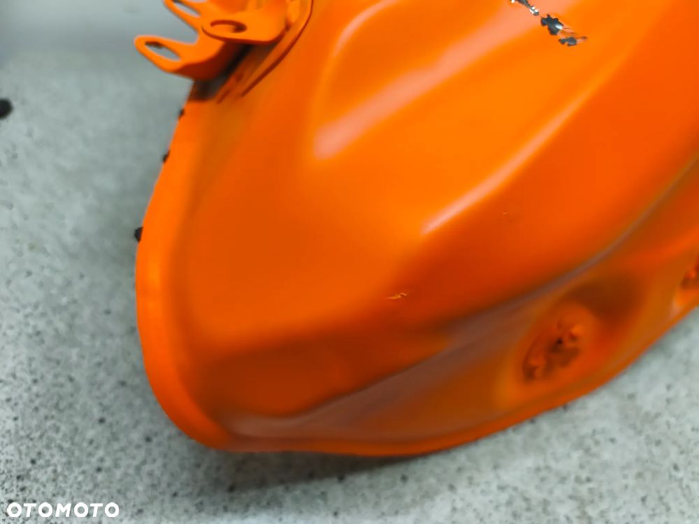Bak, zbiornik paliwa KTM 390 Duke 24- - 8