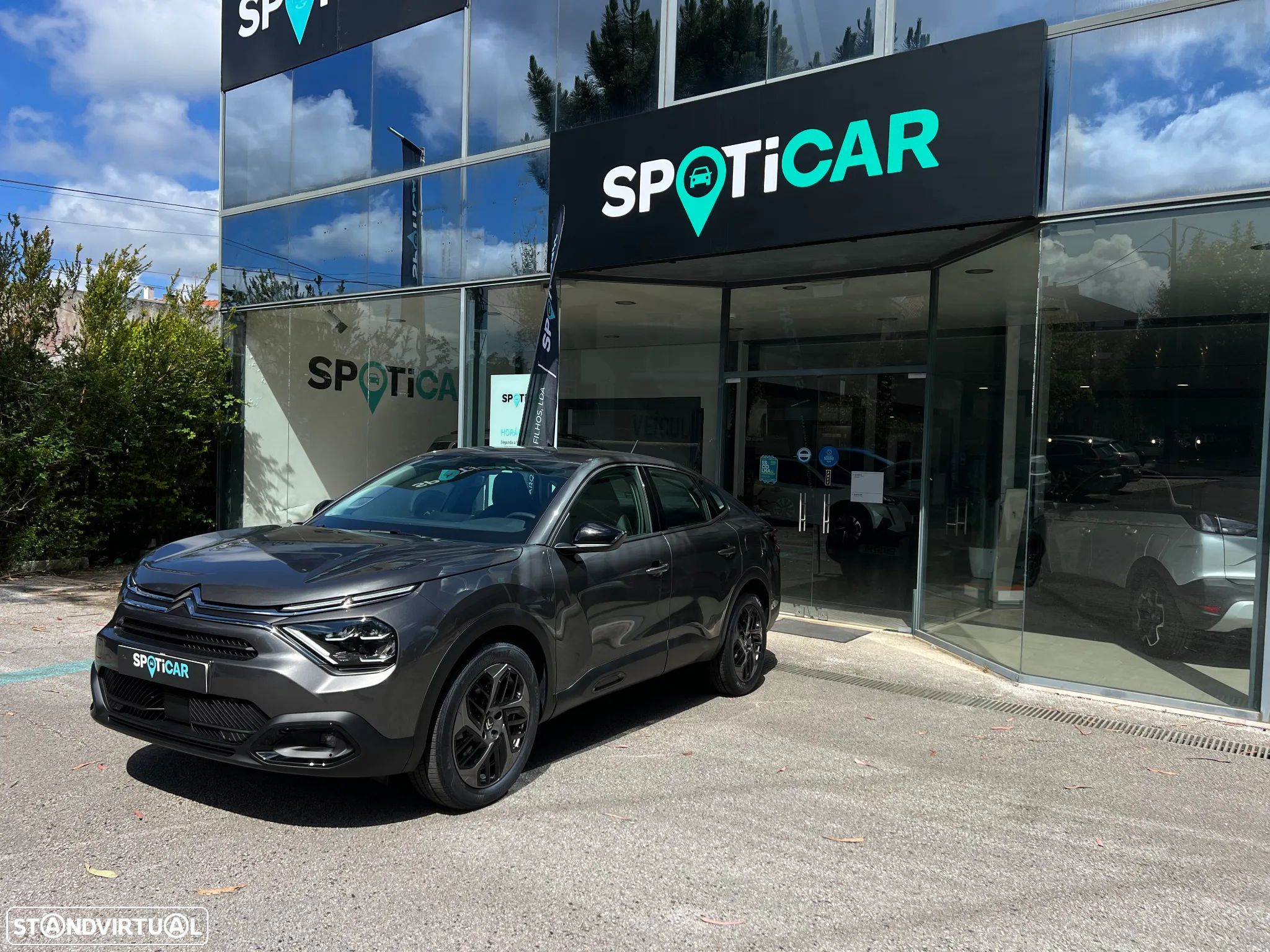 Citroën C4 X 1.2 PureTech Plus EAT8 - 1