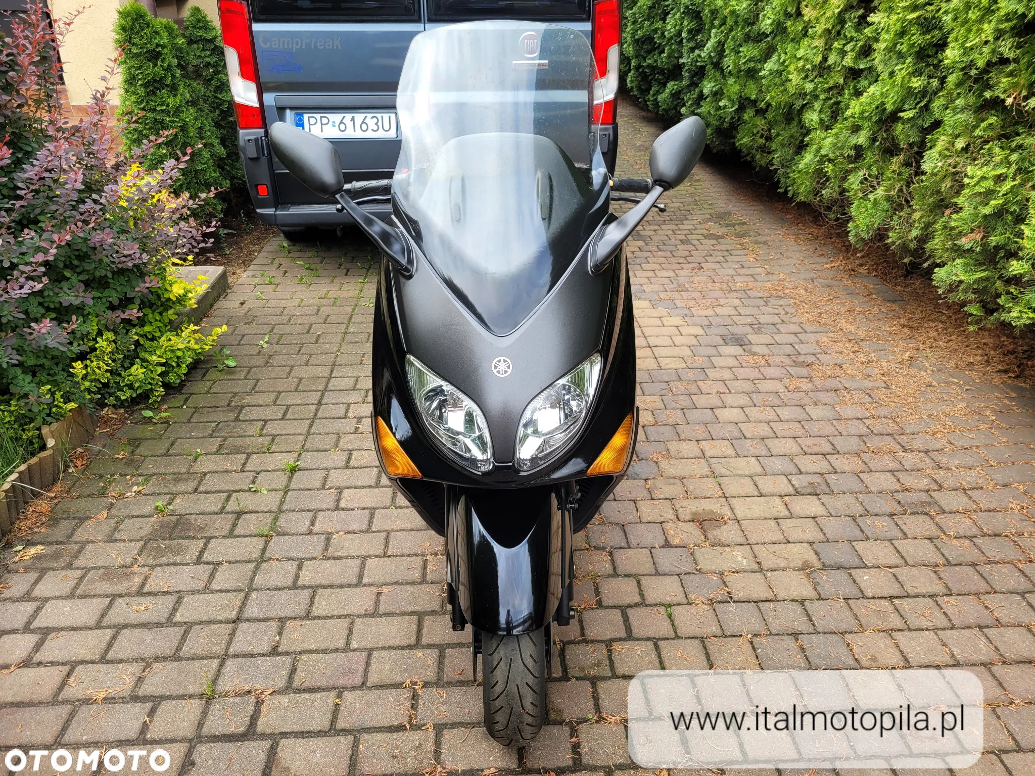 Yamaha Tmax - 18