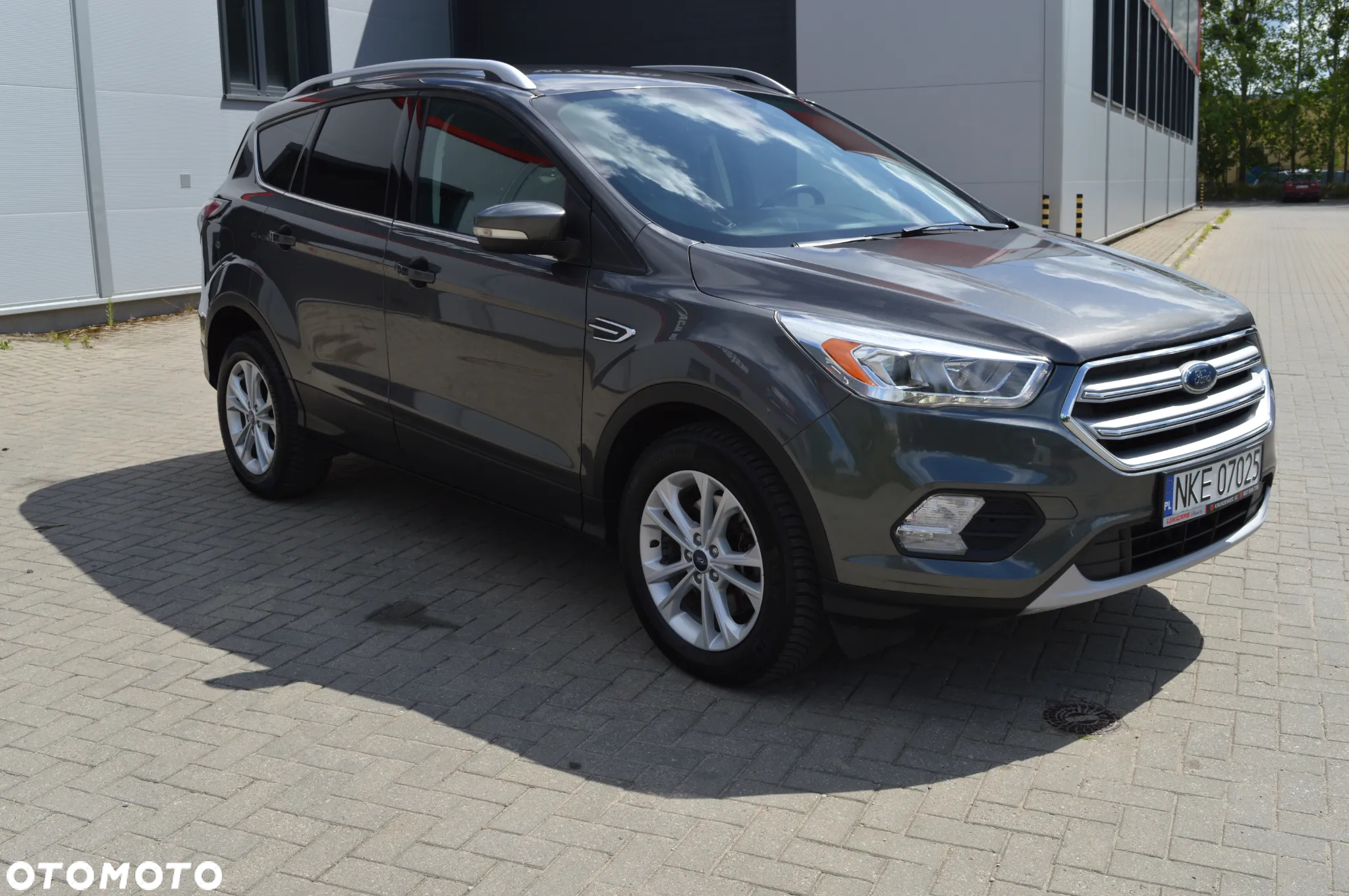 Ford Kuga 2.0 TDCi 2x4 Titanium - 9