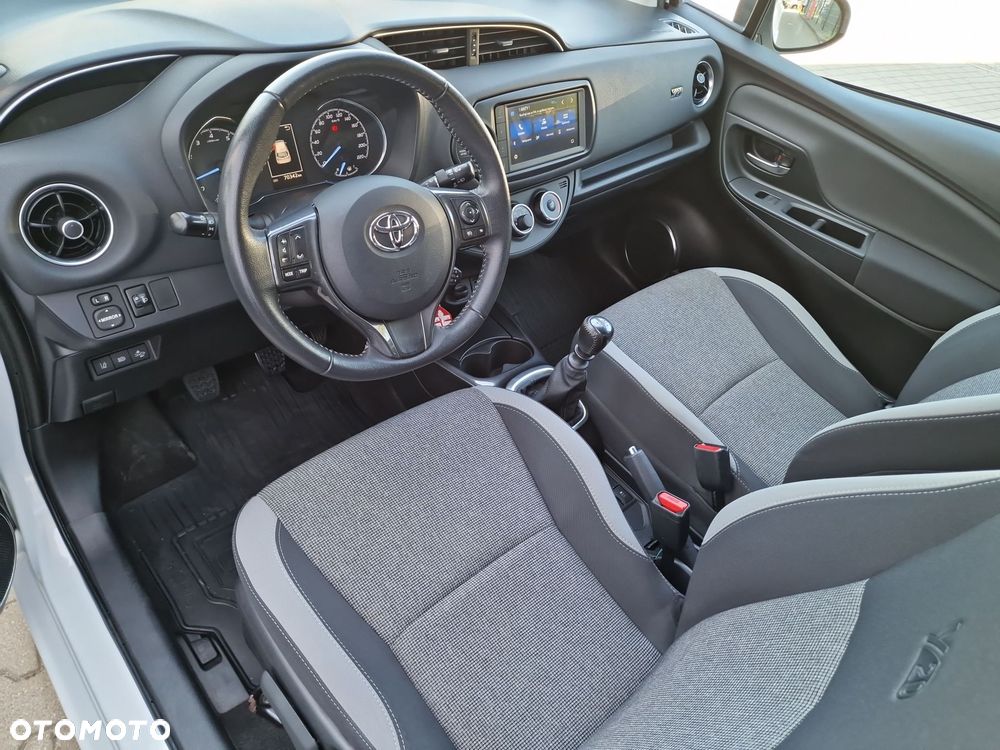 Toyota Yaris - 12