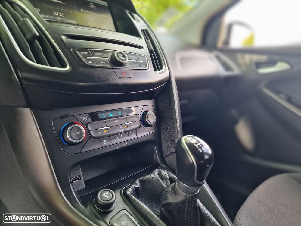 Ford Focus 1.0 SCTi Titanium - 16