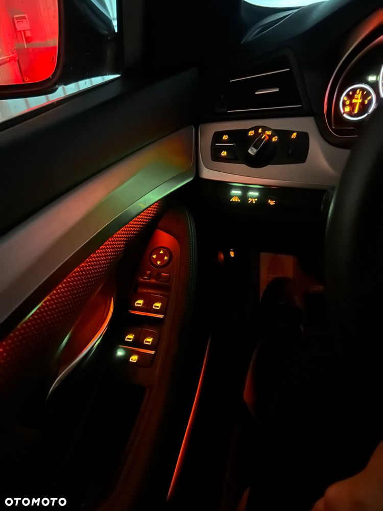 BMW Seria 5 525d - 13