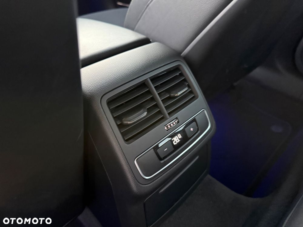 Audi A4 Avant 2.0 TDI DPF clean diesel S line Sportpaket - 19