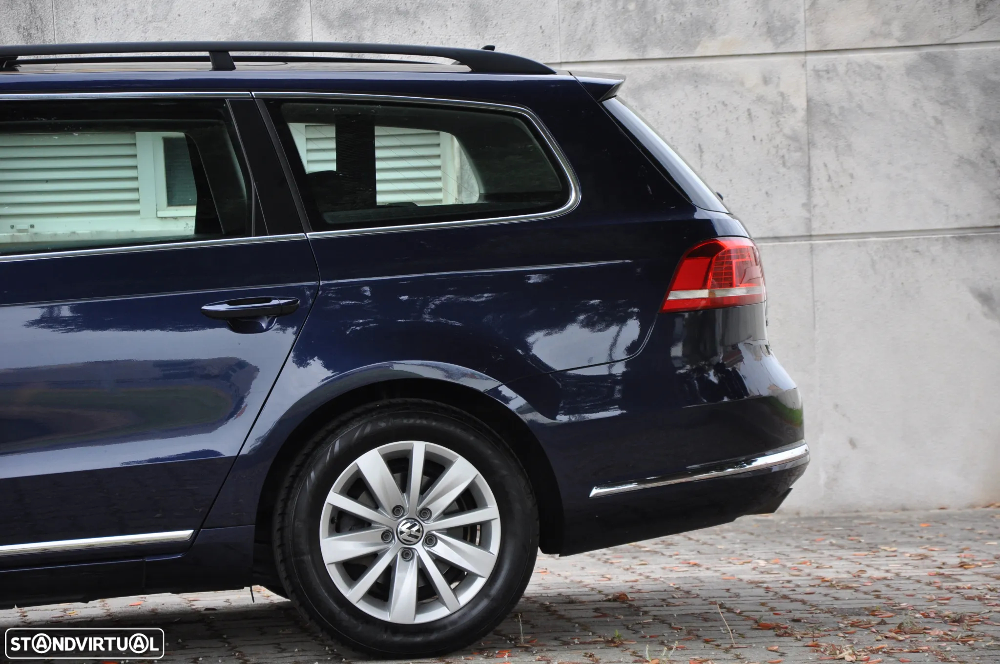 VW Passat Variant 1.6 TDI BlueMotion Trendline - 12