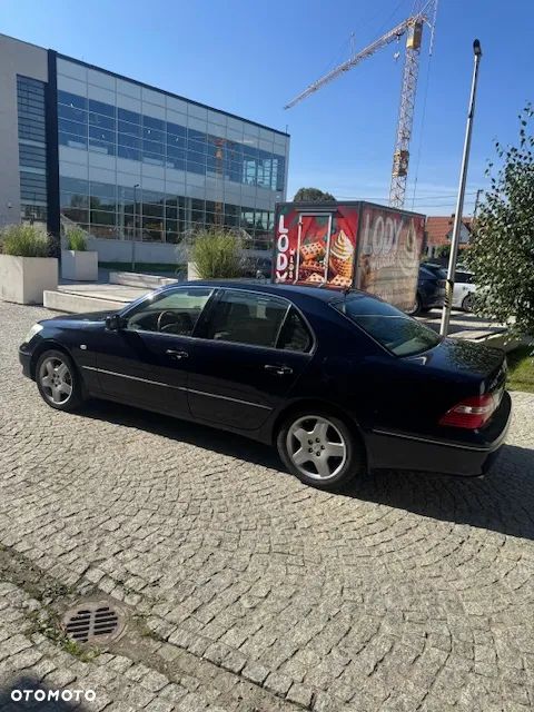 Lexus LS 430 Voyage - 8