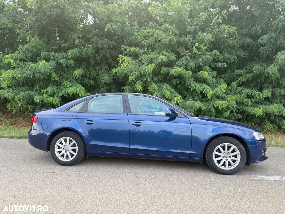 Audi A4 Avant 2.0 TDI DPF clean diesel multitronic Attraction - 2