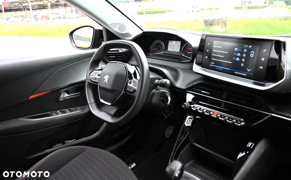 Peugeot 208 - 21