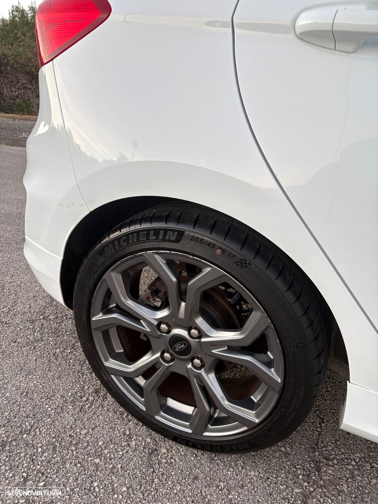 Ford Fiesta 1.0 EcoBoost ST-Line - 24