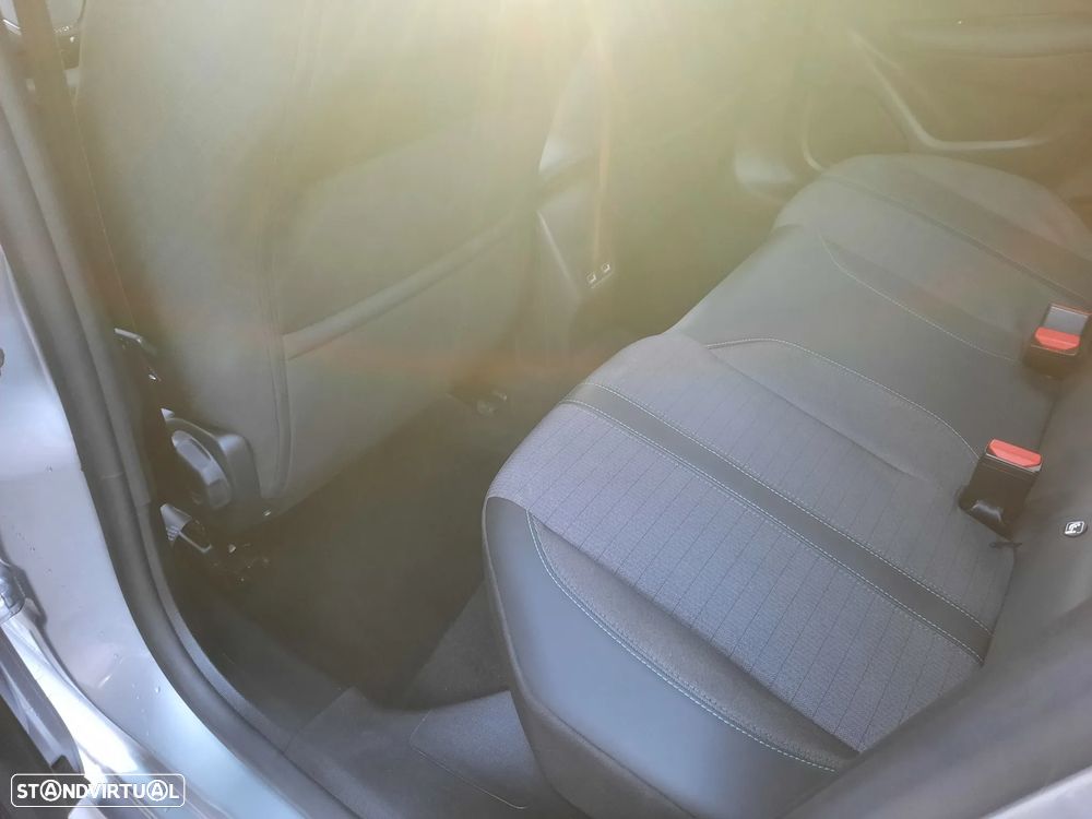 Peugeot 208 1.2 PureTech Allure Pack - 30