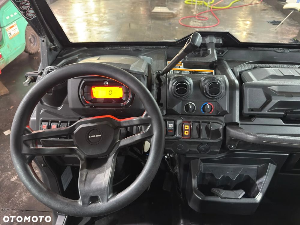 Can-Am Inny - 9