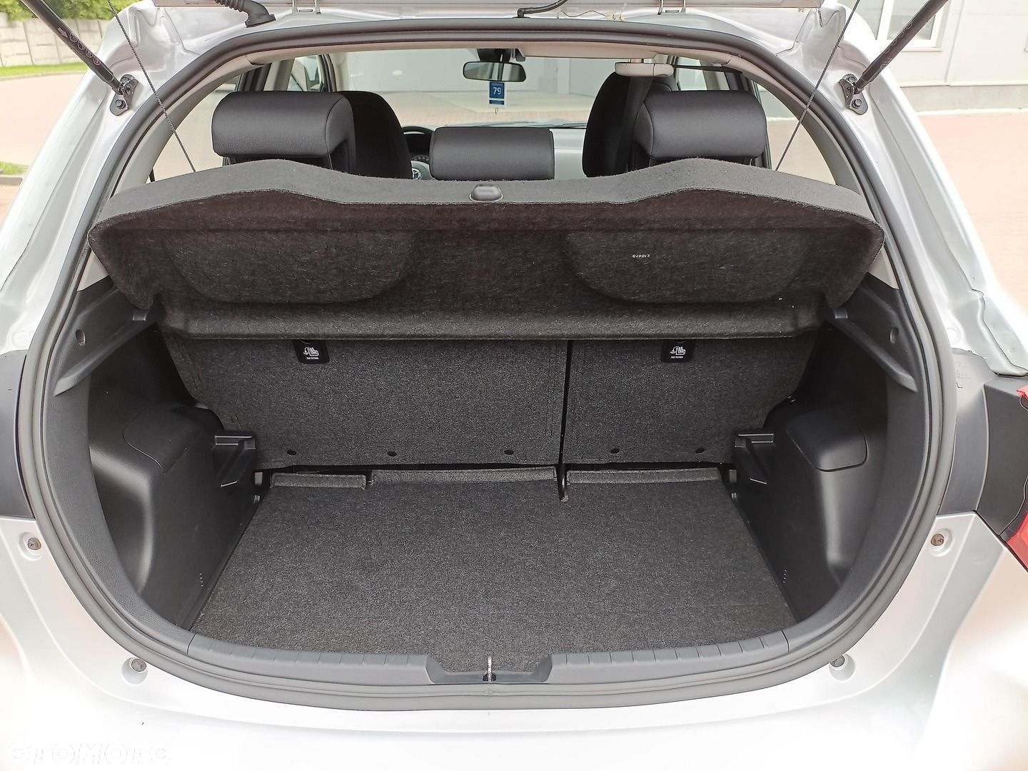 Toyota Yaris - 19