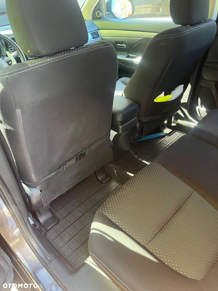 Mitsubishi Outlander 2.2 DI-D Instyle SDA 4WD - 12