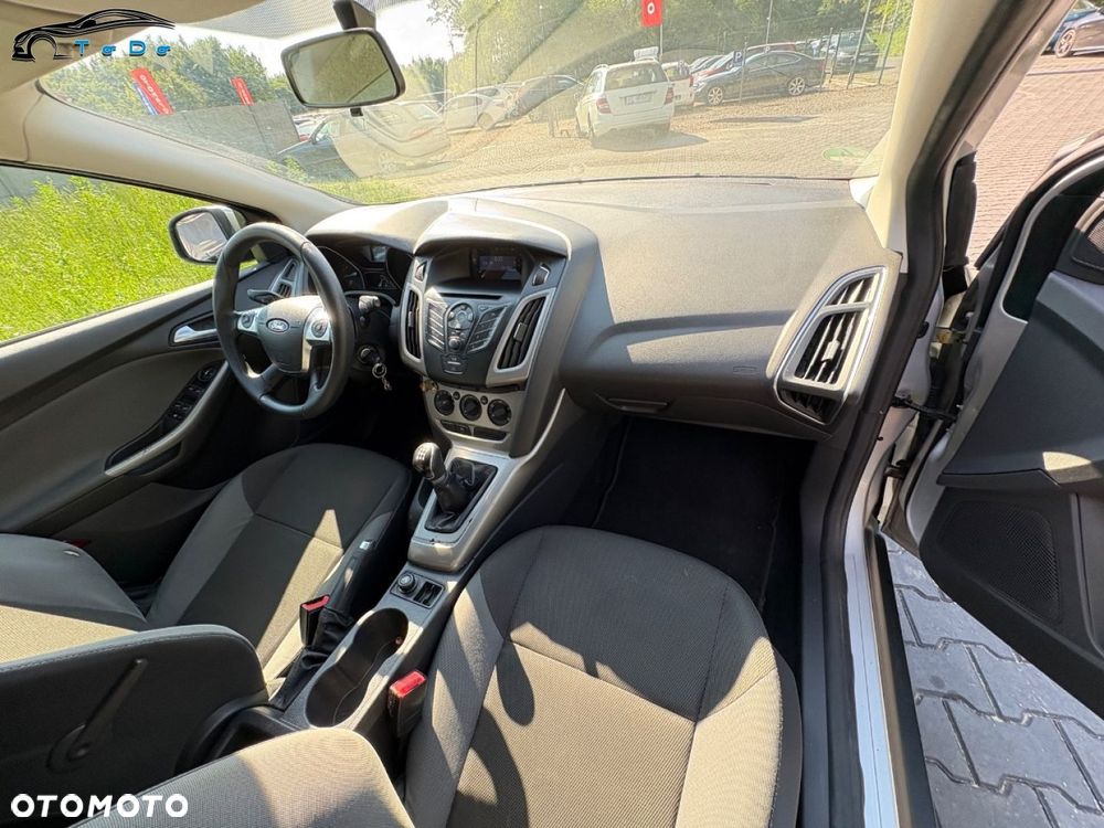 Ford Focus 1.6 Titanium - 28