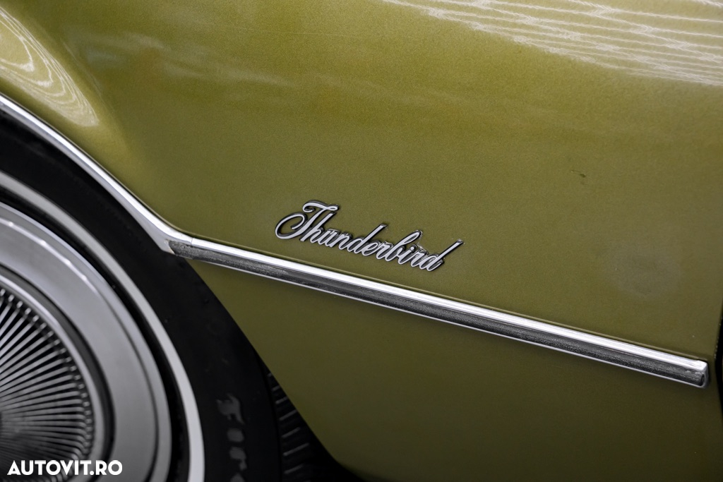 Ford Thunderbird - 6