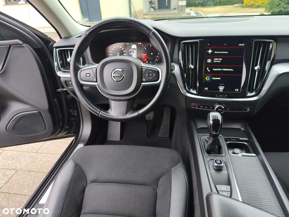 Volvo V60 D3 Momentum Core - 19
