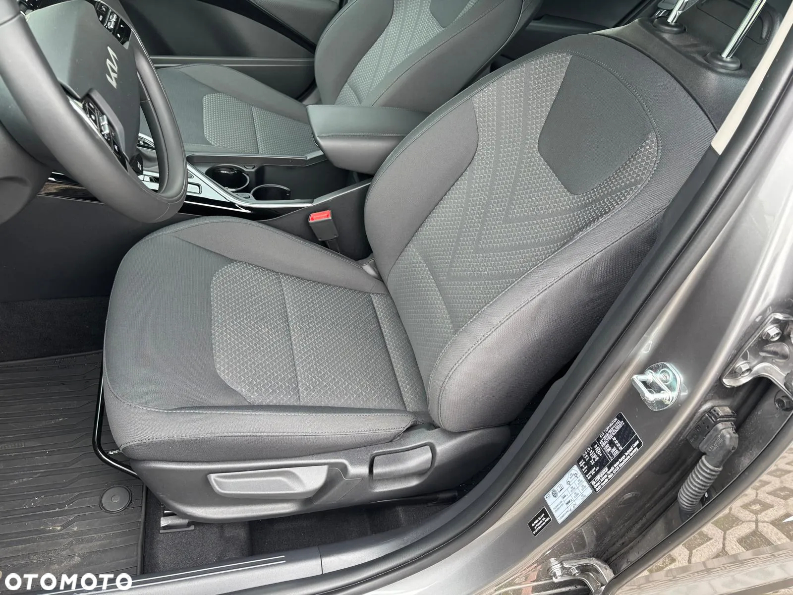 Kia Niro 1.6 GDI Hybrid M - 13