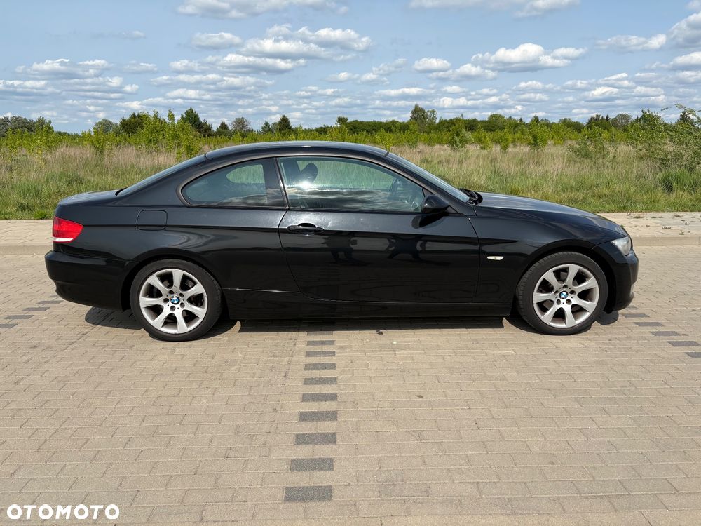 BMW Seria 3 320i - 4