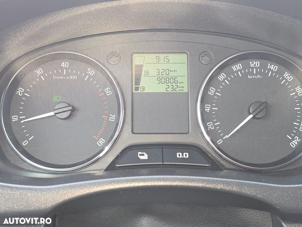 Skoda Fabia 1.2 HTP Active - 2