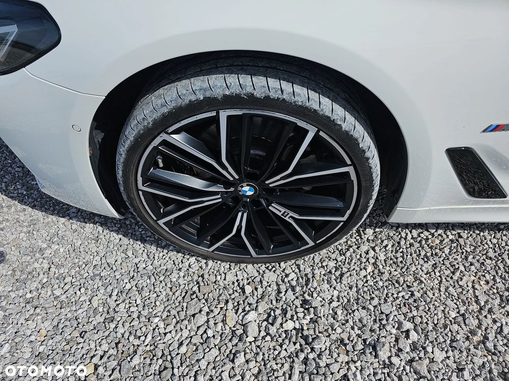 BMW Seria 5 520d xDrive - 9
